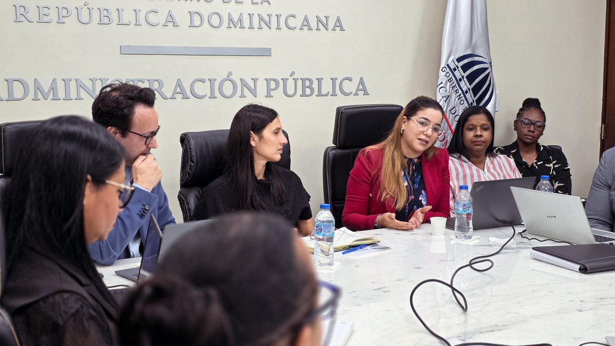 MapRDo's tweet photo. La actividad incluyó la participación de la directora técnica del CONADIS, Katherin Rodríguez; el encargado de Políticas Públicas de esa institución, Ramón Muñoz; y el acompañamiento de la @Disfam, representada por su presidente, Iñaki Muñoz. https://t.co/aR7VTPpEz4
