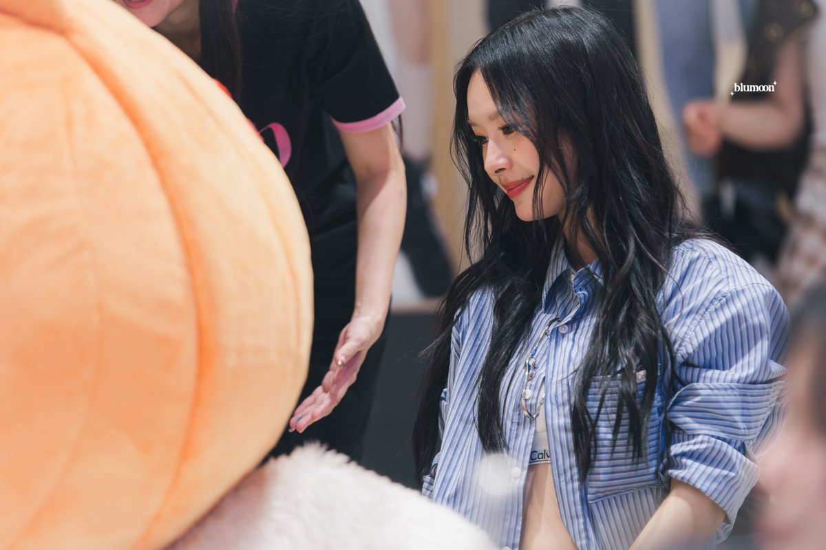 Blumoon tweet media