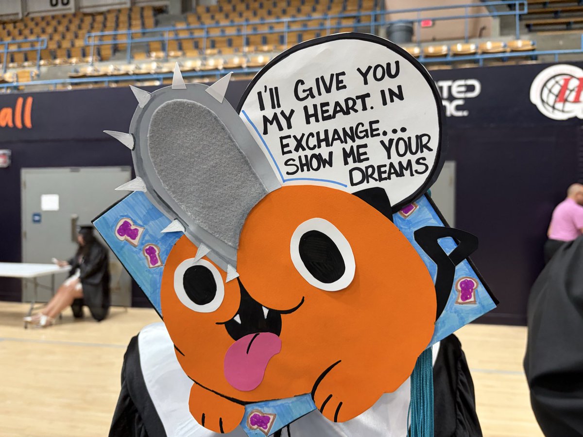 EPCCNews's tweet photo. From anime icons to faith-filled messages and future teacher dreams, EPCC graduates are turning their caps into personal stories that celebrate who they are and how far they’ve come. ✨
Congratulations, Class of 2026! #EPCCPride #EPCCgradu https://t.co/i7C9IdGwg2