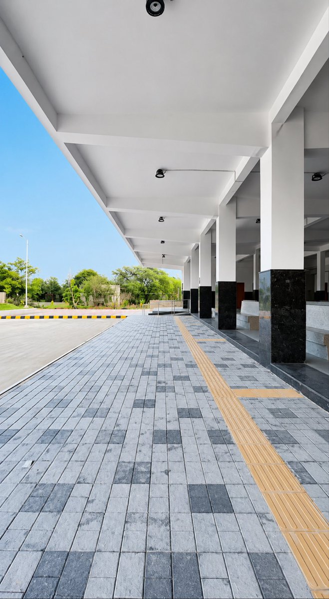 InfrabuzzNagpur's tweet photo. The new Hingna Bus Stand construction is finally complete. Looks modern and well maintained — hope people keep it clean and take care of it.
#Nagpur #Hingna #Infrastructure https://t.co/O7rZZQsF4M