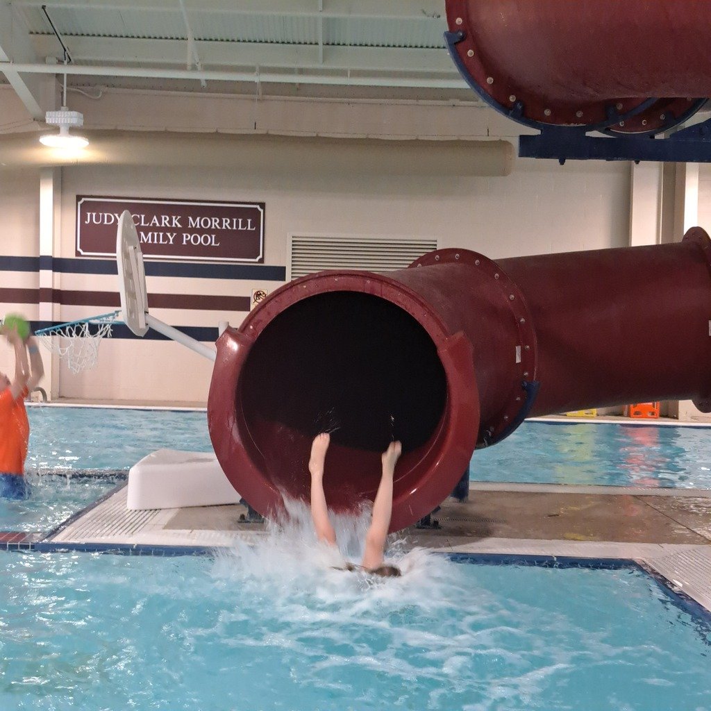 FCS2155's tweet photo. This year, Benton Elementary had 13 students run 100+ miles for the Mileage Club.  The Benton PTO sponsored a field trip to the indoor aquatic facility at the Jam Center in Garrett. The kids had a great time swimming for 2 hours as a reward. https://t.co/XyuzV5y58P