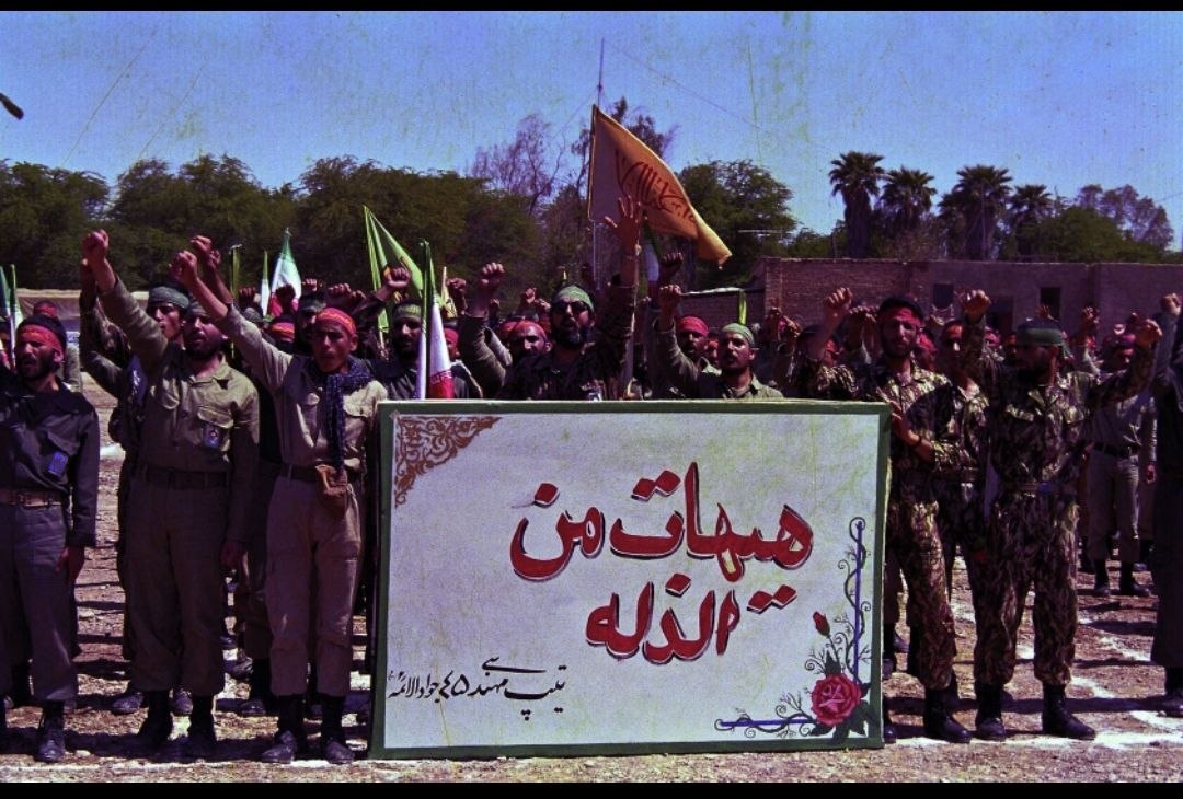 nimabolhasanii's tweet photo. چون نیرزد با مذلت یک پشیزی زندگانی
مرگ با فخر و شرافت به ز عمر جاودانی https://t.co/Nt4p1bKh3U