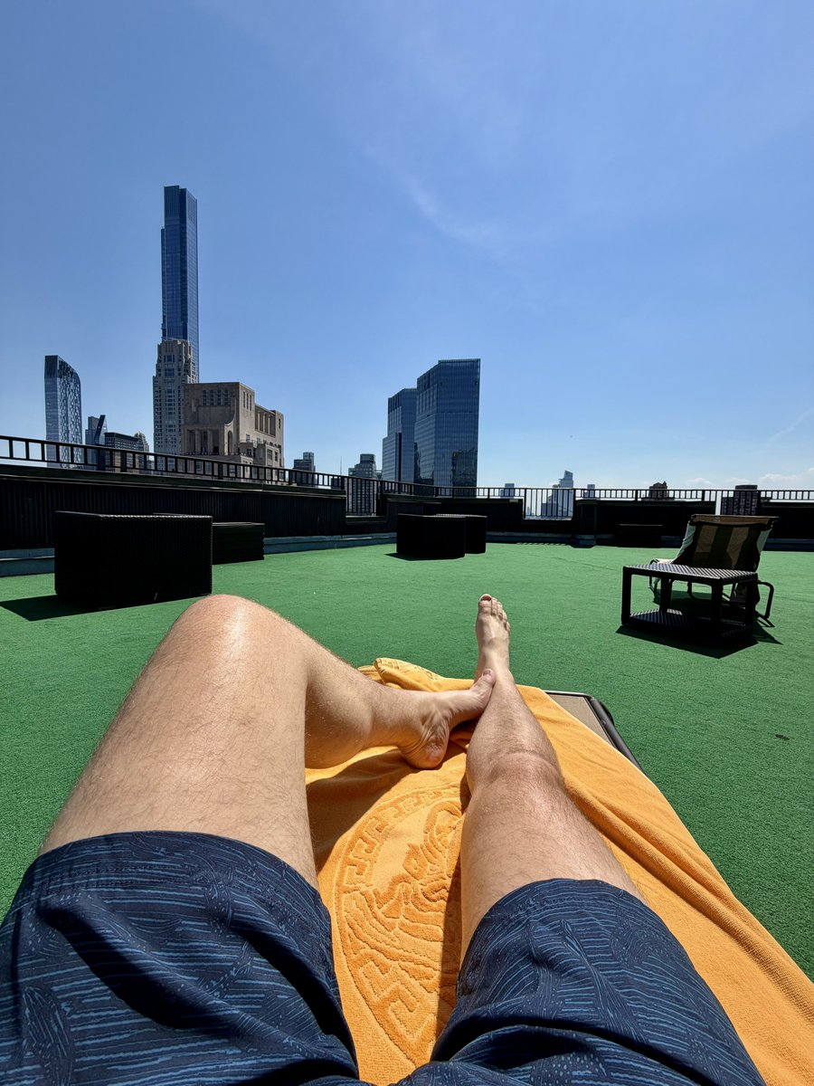 P👁🗨NY tweet media