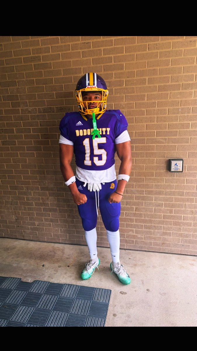 ReyShears's tweet photo. Thank You Derby🤞🏿🦍‼️
Early Grad🎓…Spring Ball✅
            #GodBlessTheHustle
@_McCollom_Steve @DerbyPanther @CoachZachHaynes @CoachLusby @CoachDerekGoble https://t.co/FsI6Ce9BU0