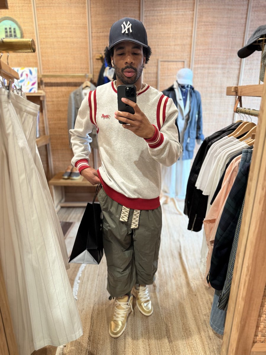 wonjsalt's tweet photo. What are people wearing in NYC? Episode 216.
https://t.co/cEqBWHm6G9 https://t.co/wLbw0ghlgw