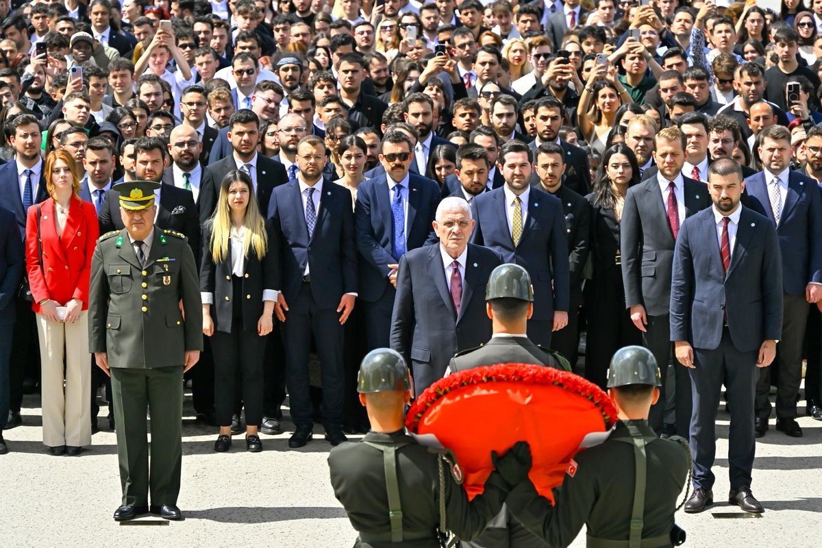 zburnuiyiparti's tweet photo. Zeytinburnu Teşkilatı Olarak Biz Hepimiz 
SENİNLEYİZ #izindeİYİyiz
@MDervisogluTR @averdimertturk @Yucel_Coskun @HasanHosben @iyiparti @iyiparti_34 https://t.co/lc9Gi33B7s