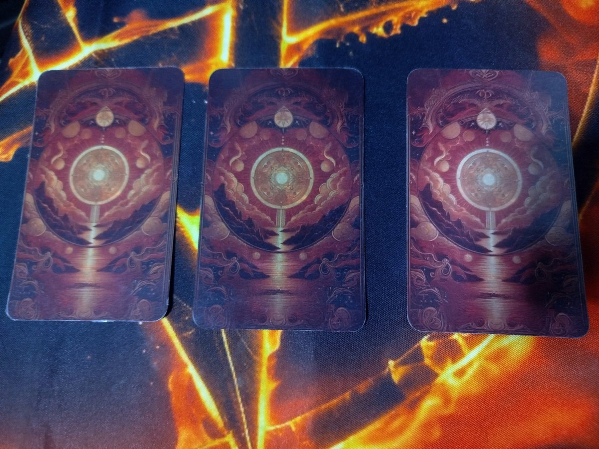 DarkLenormand's tweet photo. FREE CARD DA SORTE 🍀 

comente apenas UMA carta do baralho cigano, exemplo: "Árvore". 

As primeiras três pessoas que acertarem poderão me mandar uma pergunta avulsa na dm. 

resposta amanhã à noite. 

regras: Me seguir, dá RT aqui e no fixado, UM COMENTÁRIO por pessoa https://t.co/YOHD31O81E