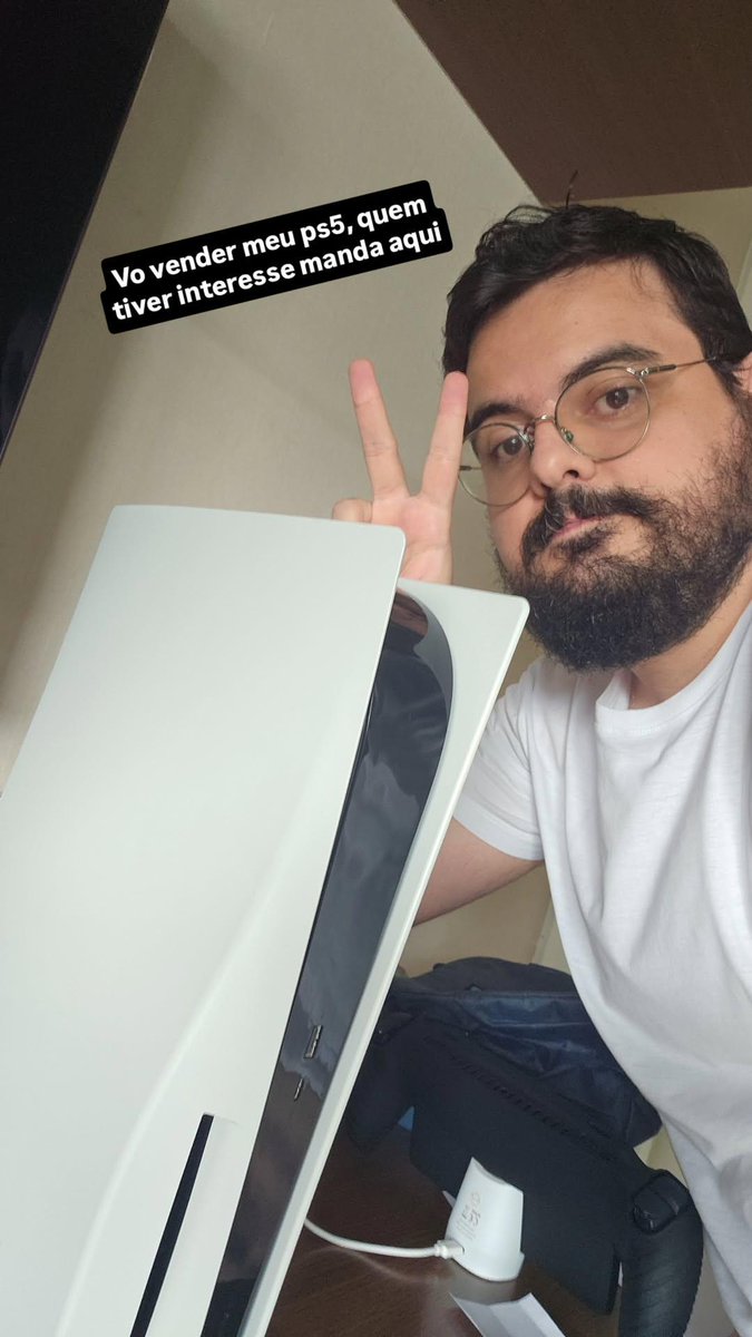 Mario_Fantasy's tweet photo. Vendo ps5, perfeito estado! Acompanha cabos originais, controle e caixa. Vem de dm pra mais detalhes https://t.co/ObV3tEBtw4