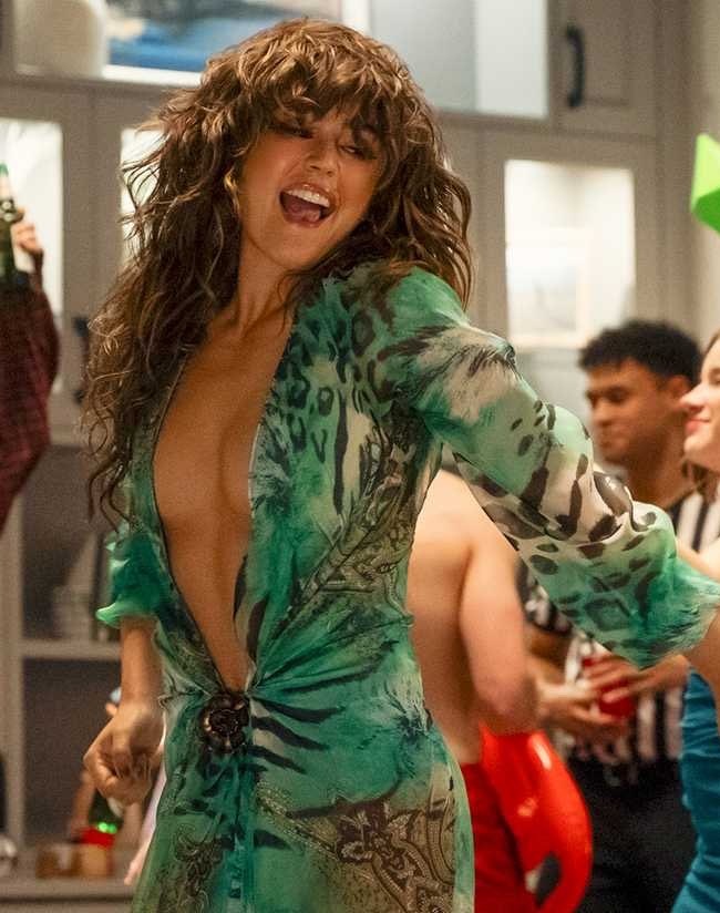 acervodeanallie's tweet photo. ninguém imaginaria que jlo e maverick juntos iriam furar a bolha tão grandemente https://t.co/IJRTqFoTg2