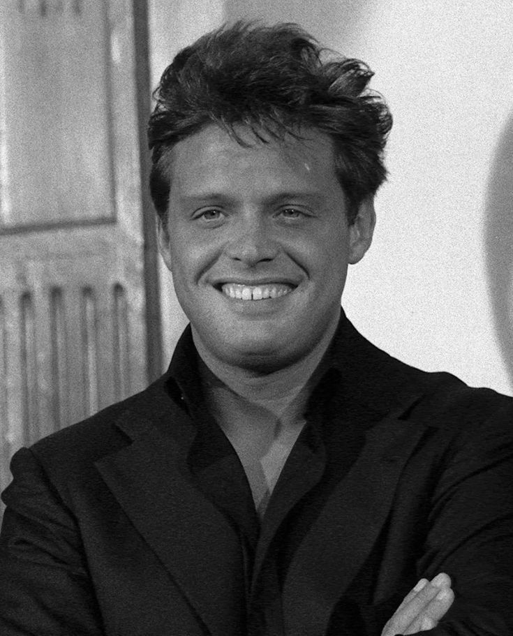 TODO POR LUIS MIGUEL tweet media