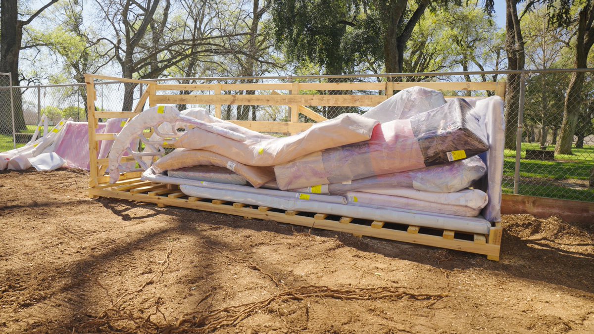 creativerecsys's tweet photo. Now that the new Durham playground is open, we're throwing it back to the build! Swipe through to catch a look at our Creative Recreational Systems installation process in action.

Every bolt, post, and panel was installed with absolute precision to ensure maximum safety.

Is your school, park, HOA, or church next? DM us today!

📍 Durham, CA #PlaygroundInstallation #BehindTheScenes #Throwback