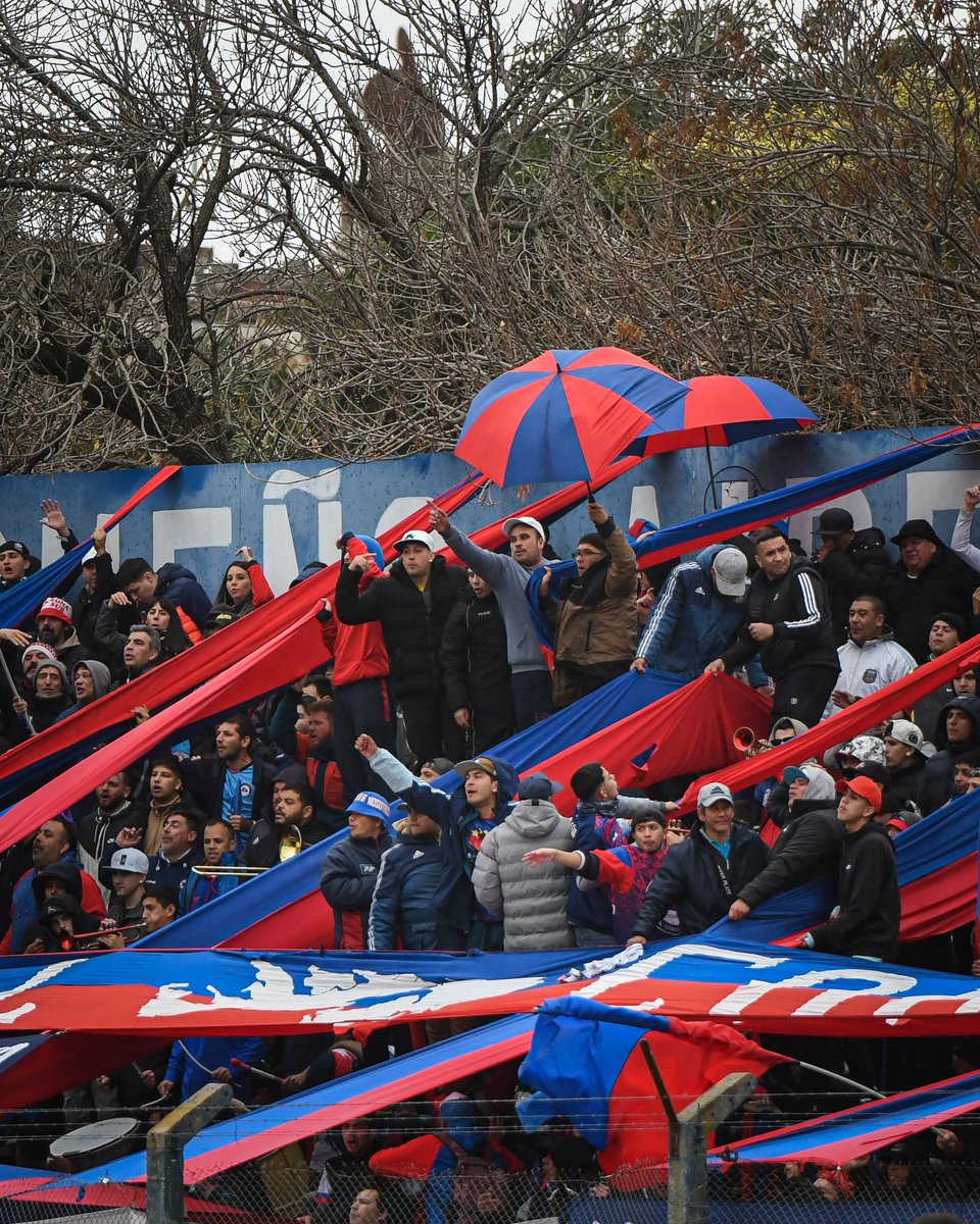 centralcordoba's tweet photo. RE-CONFIRMAMOS: ¡Copamos Sorrento! 💙❤️👊

Te dejamos algunas postales de lo que fue nuestra visita a zona norte, con entradas agotadas y poniendo la fiesta

➕ Encontrá más fotos en nuestro canal de WhatsApp: https://t.co/2zTIAukyBr

📸 Facundo Goicoechea https://t.co/NcTNnP4GPF