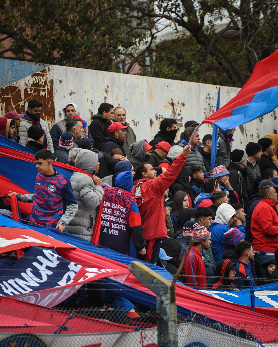 centralcordoba's tweet photo. RE-CONFIRMAMOS: ¡Copamos Sorrento! 💙❤️👊

Te dejamos algunas postales de lo que fue nuestra visita a zona norte, con entradas agotadas y poniendo la fiesta

➕ Encontrá más fotos en nuestro canal de WhatsApp: https://t.co/2zTIAukyBr

📸 Facundo Goicoechea https://t.co/NcTNnP4GPF