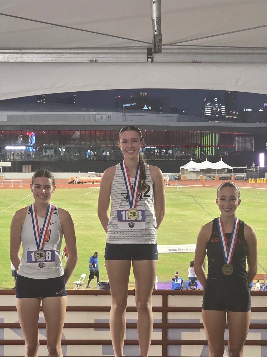 fmhsrunning's tweet photo. Adi Bennett is the 1600 meter state champion! Great finish to claim her first individual state championship. https://t.co/3TSRH8ph2Y
