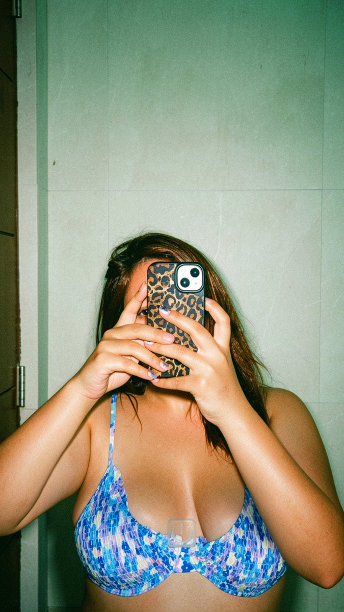 sheynieee06's tweet photo. tanned.

#alternewbie #alterph #nsfwtwtًً https://t.co/1QWPXgseOK