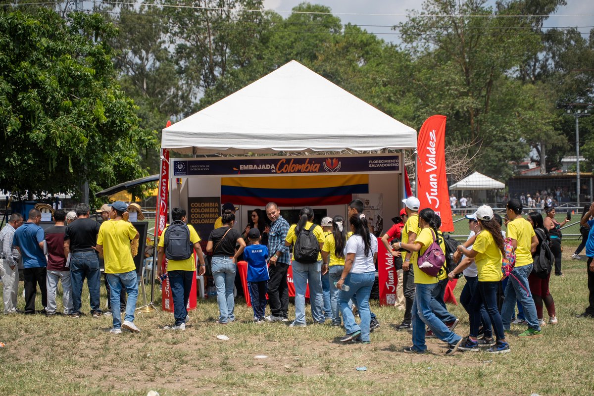 Embajada de Colombia en El Salvador tweet media