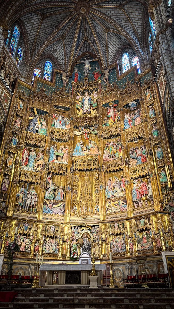 RobertDeglane's tweet photo. Menuda maravilla la catedral de Toledo. Sin duda, una de las más bonitas de España y cumple 800 años. https://t.co/38y32TT0gR