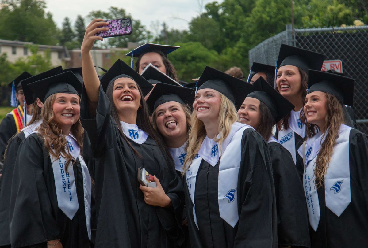 Thomas More University tweet media