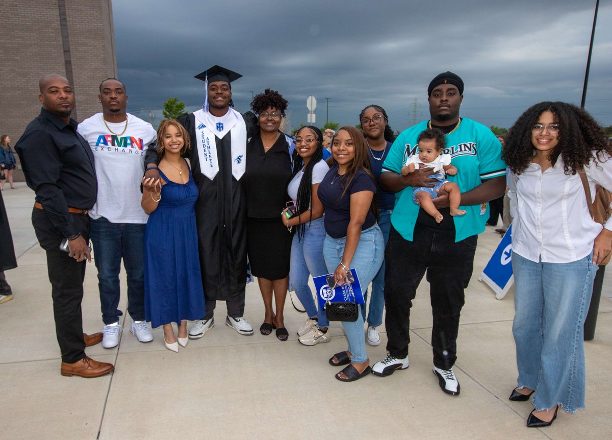 Thomas More University tweet media