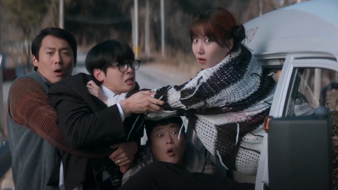namjoonific's tweet photo. #thewonderfools (2026) - 9/10

i haven’t laughed this hard in ages!

usually, these short dramas suffer from massive time constraints where the writers obviously panic and completely rush the ending. but this one? the pacing was incredibly solid and even from start to finish. even with the finale leaving the door wide open for a s2, it still felt whole, complete, and deeply satisfying on its own.

the cast and characters were pure gold, especially our main 4 😭 my only real gripe is that the mad doctor’s superhuman kids felt underutilized and lacking. but everything else? the execution was flawless. absolute must-watch!