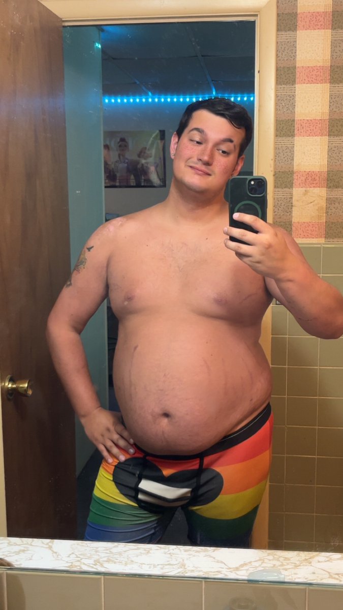 cli_davis's tweet photo. Are my gains noticeable? 🤭😏 https://t.co/6CW3oygnWU