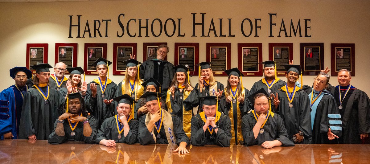 JMUHartSchool's tweet photo. Graduated a few MASTERS of Sport and Recreation Leadership this weekend! 😮‍💨😁

#HartStrong https://t.co/YHWaEuw2is