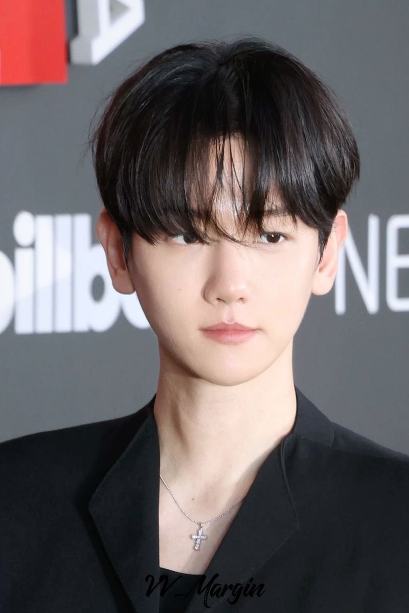 eyesofdyo's tweet photo. Eu até entendo o desespero da SM com o Baekhyun. Eles definitivamente não esperavam que ele crescesse tanto longe das garras da empresa. O sonho dessas empresas é manter os idols presos no controle deles, mas ops Baekhyun ficou gigante demais pra isso rs https://t.co/3apDUURwzD