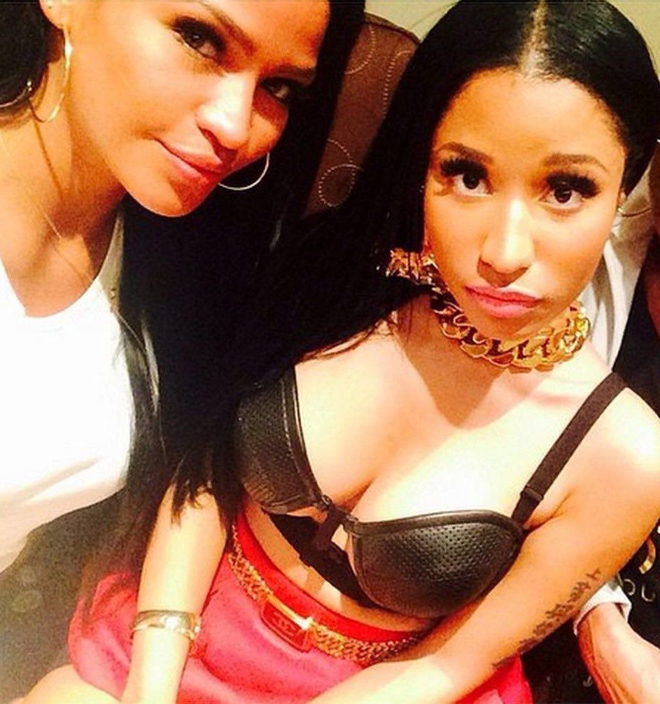 2000sphase's tweet photo. These two <33 #facecardvalid ! https://t.co/V9075G7RRd