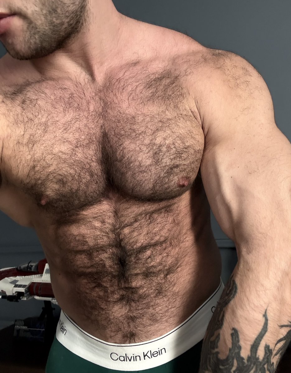 _rich_hunter's tweet photo. If you spotted the LEGO in the background - leave a comment

if you saw the hot, hairy muscles- hit like https://t.co/1foNbGSihI