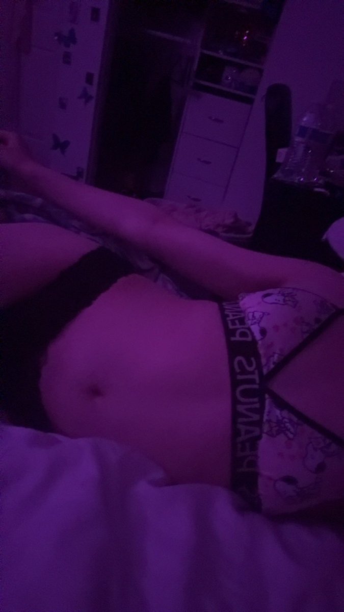 sam4str8's tweet photo. what would you do if you woke up next to me like this 🙈🩷 #trans #transgender https://t.co/tlBHzQYftu