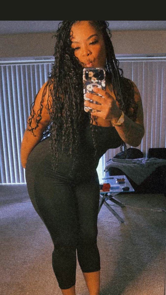 TaliaRedlips's tweet photo. Thick thighs , strong vibes🥰🥰🥰 https://t.co/H0hZ992Kvw