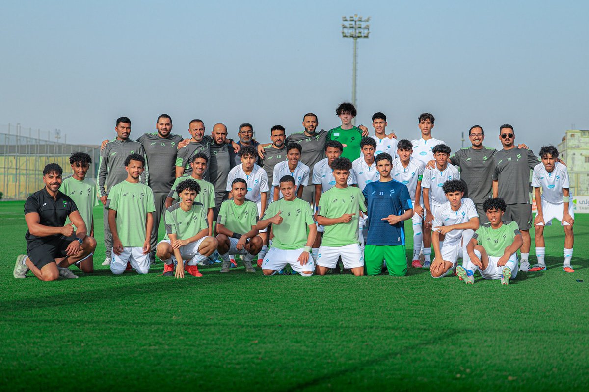 aym955's tweet photo. كان خير موسم وكنتُم خير مجموعة 
ختام موسم مليء بالتحديات والتغلب على العقبات 
💙 💚 https://t.co/oXnXsskZz9
