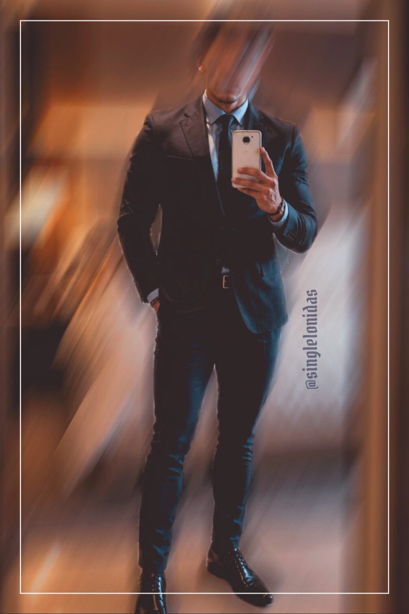 singleleonidas's tweet photo. @AlFaHotwife Casual, formal… y probablemente una mala idea para mantener la mente tranquila, o no... 😏 https://t.co/wNhx2W6CXa