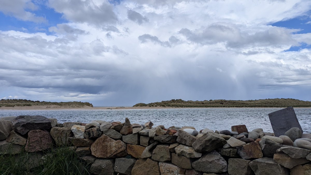 vikingcuda's tweet photo. @GraemePeacock1 That was a wild sight to see, sat down wind as it came barrelling in! https://t.co/J0hRC6NnVn