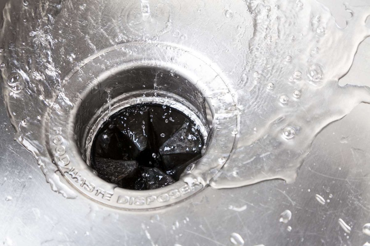 pluggedpiper's tweet photo. Persistent disposal smells or slow kitchen drains? ⚠️

That usually means buildup deeper in the line, not just surface grime.

Schedule a professional drain cleaning before it turns into a full kitchen backup 🛠️

#DrainExperts #KitchenDrain
 
https://t.co/QDC6yhn6hd https://t.co/0e1wpGq8ZW