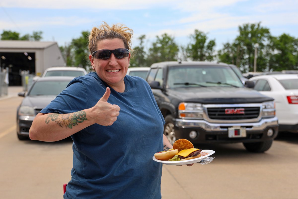 TankConnection's tweet photo. Tank Connection would like to give a huge shout-out to Commercial Bank for treating our hardworking employee-owners to a sizzlin’ lunch! We truly appreciate the support and the great food. https://t.co/Xvi65XDGD1