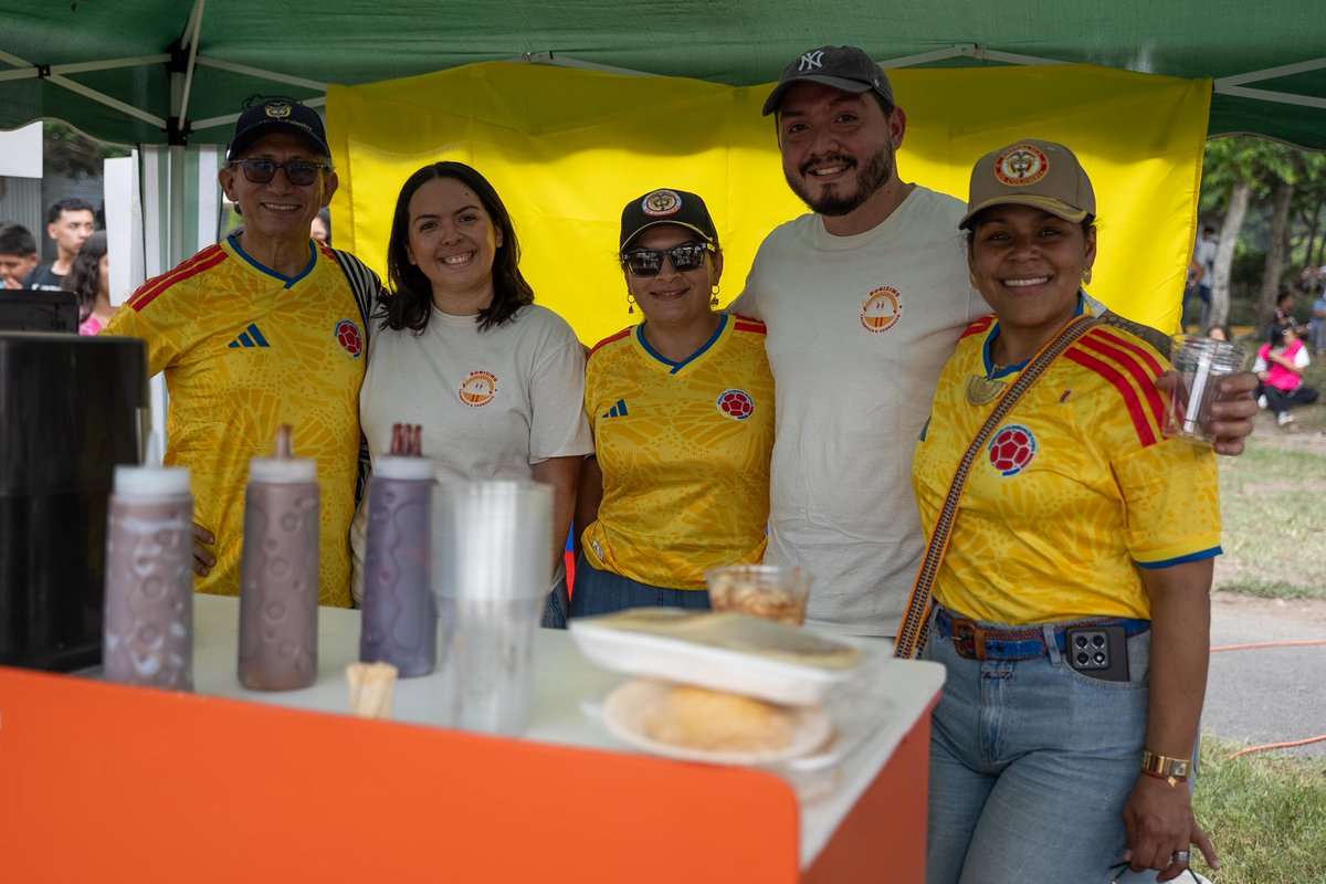Embajada de Colombia en El Salvador tweet media