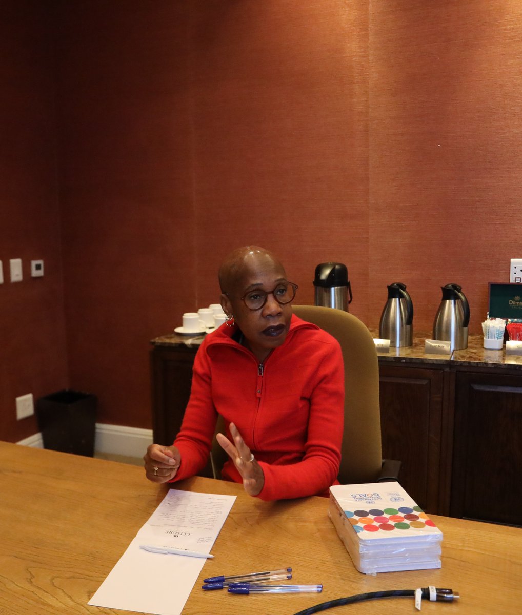 UNNamibia's tweet photo. Green hydrogen must deliver visible community benefits. Discussions with Erongo Governor Hon. Nathalia /Goagoses highlighted training, local participation &amp; accountable development. The Daures Green Hydrogen Village shows strong potential for jobs &amp; skills. 🇺🇳🇳🇦 https://t.co/PODut3X4F0