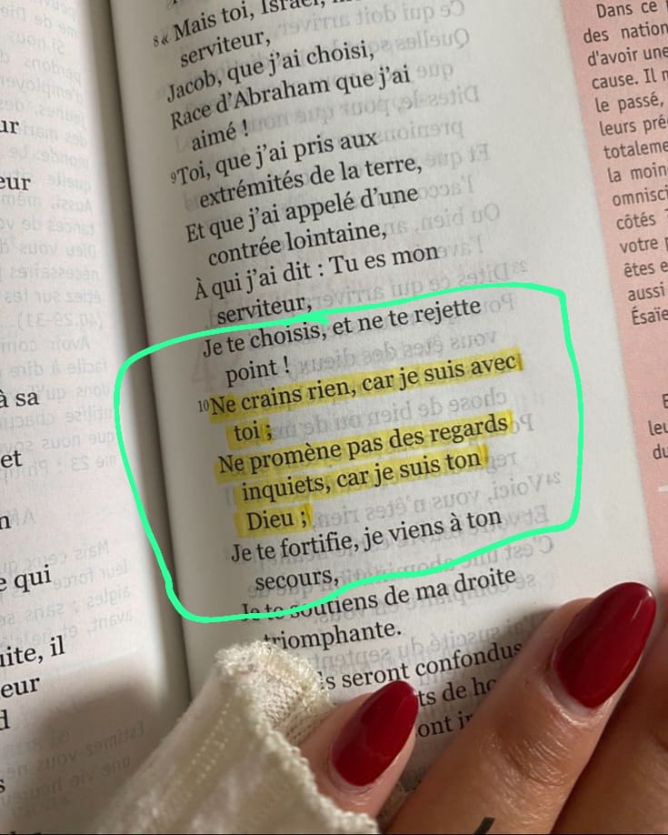 LaBibleFR's tweet photo. Esaïe 41:10 https://t.co/H2QcDoEdn9