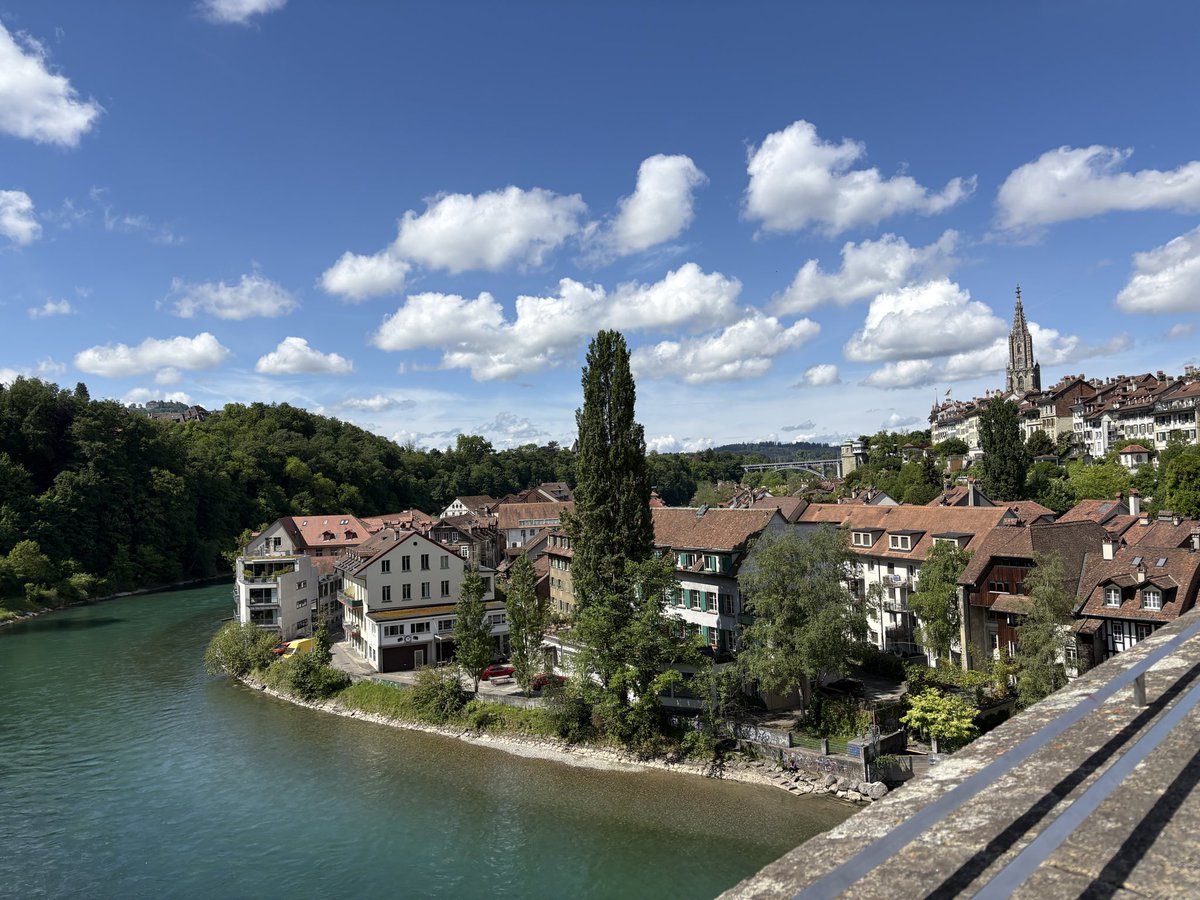 ranmermaid's tweet photo. スイス🇨🇭ベルン
美しい場所が多くて、ため息混じりのワオワオ連呼してた https://t.co/8qgzAbGPaQ