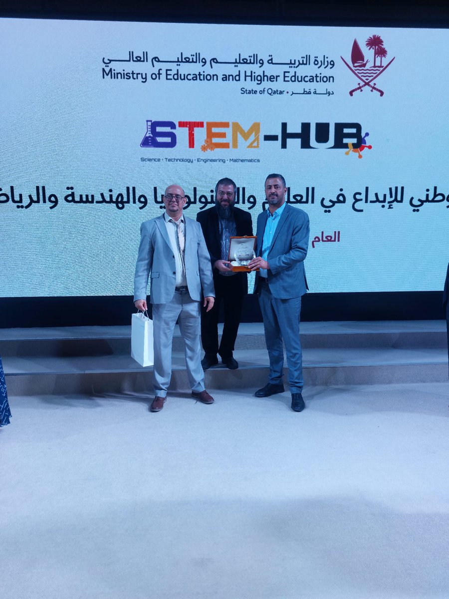 theishschool's tweet photo. بحمد الله وتوفيقه، حققت مدرسة الإمام الشافعي الإعدادية للبنين إنجازًا مميزًا بحصولها على المركز الأول في العرض والتقديم ضمن منافسات الأولمبياد الوطني للإبداع في العلوم والتكنولوجيا والهندسة والرياضيات STEMATHON. 🏆✨
ن🌟👏 #الإمام_الشافعي #STEMATHON https://t.co/wCXb1wKFKQ
