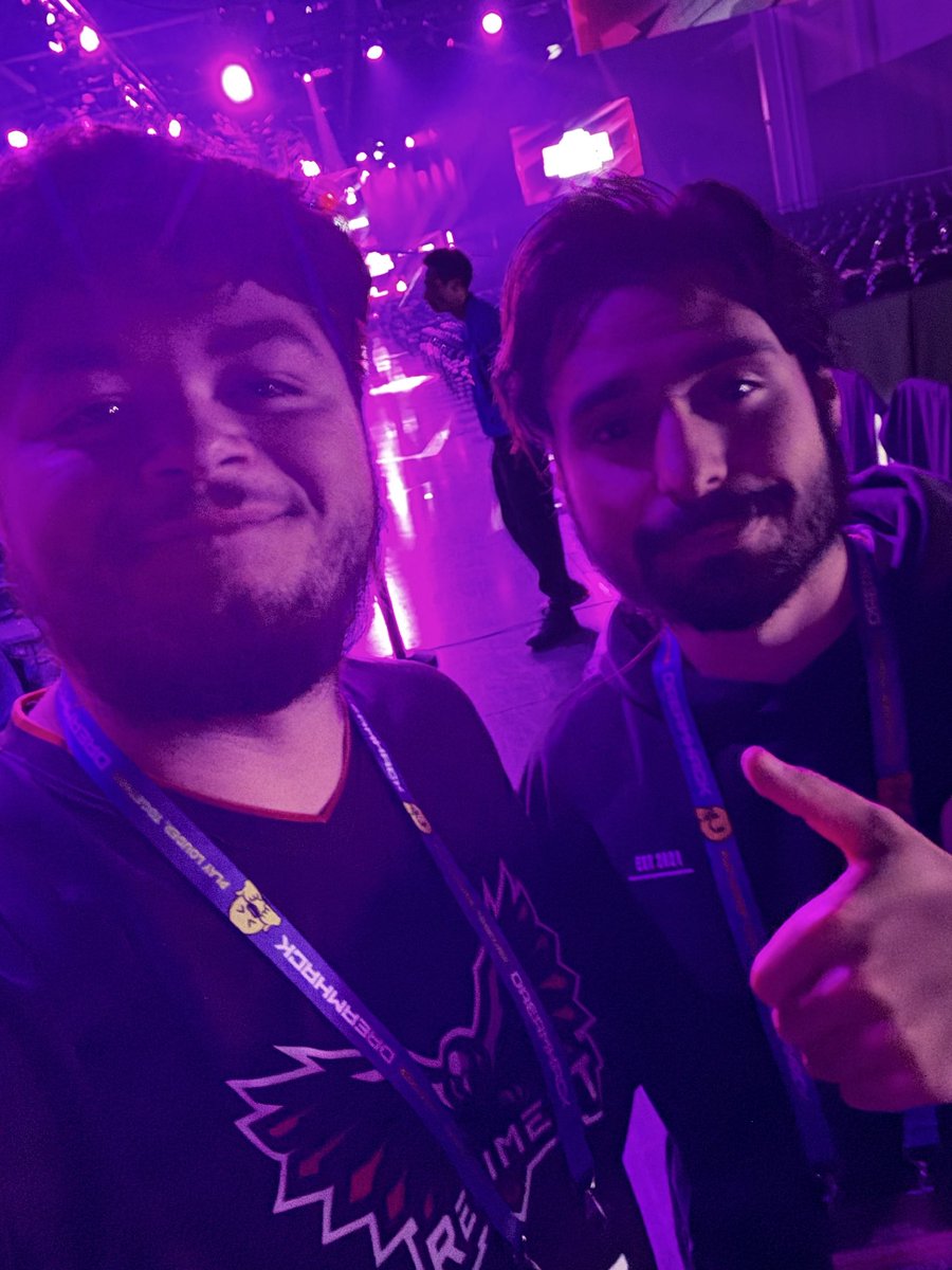 MrGrubbin's tweet photo. From meeting @ZooMaa to winning a @ScufGaming omega controller in a rock paper shoot competition. Major 3 was a HUGE success!!! First ever CDL event and it won’t be my last!!! @DreamHack was a blast! Just wish I met the falcons team. Until next time. 😎😎 @ruhpid @GuyBlaze https://t.co/yGnbMdRYhQ
