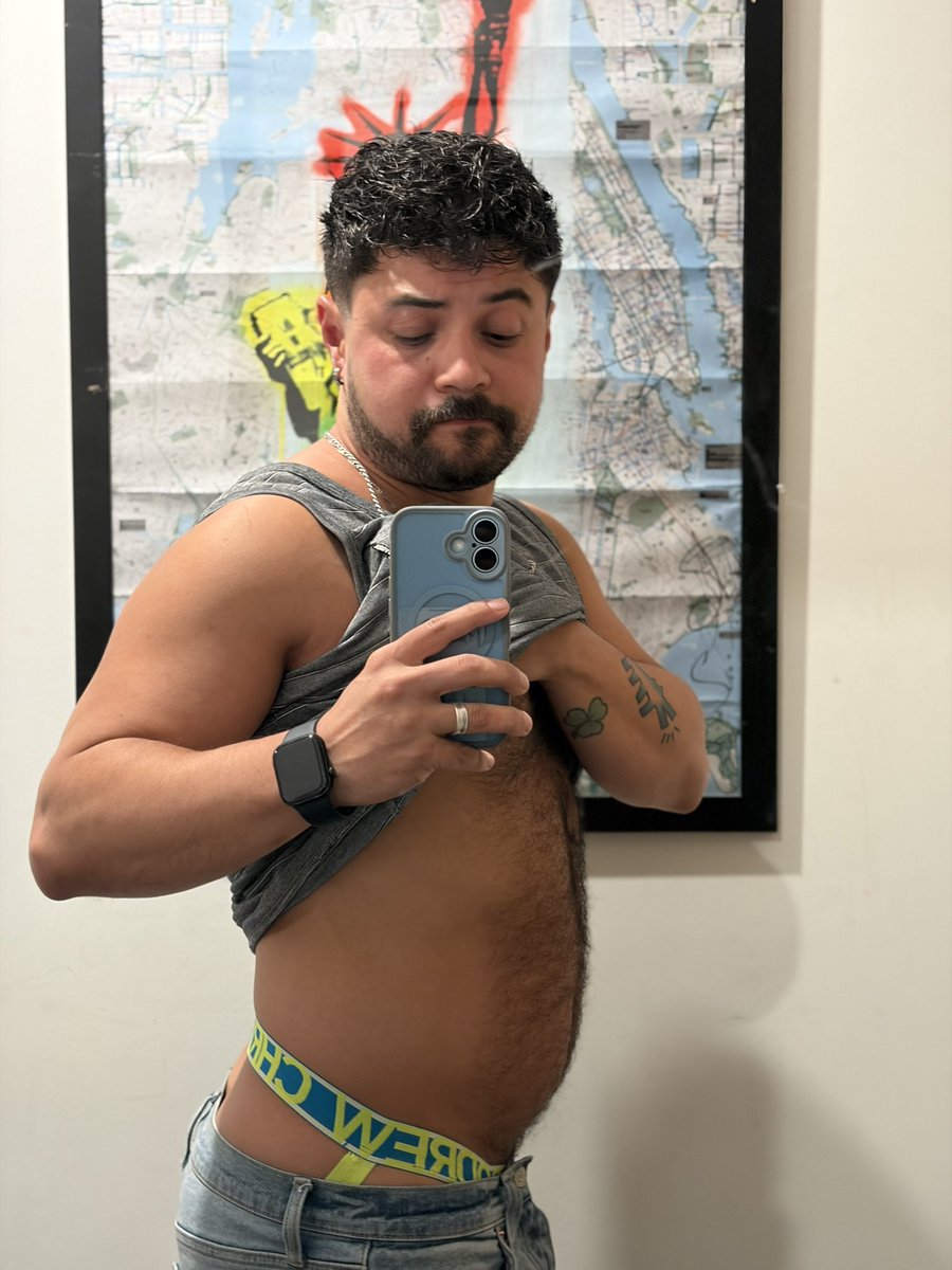 mrthiccbutt's tweet photo. hide your dads 🤠 https://t.co/wiITQG9DFZ