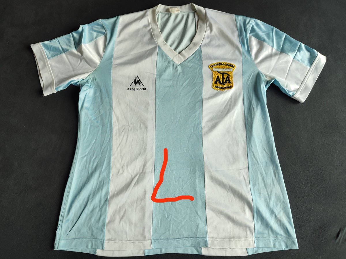 StefSeib's tweet photo. @shirt_x England S 100€
England M 160€
Argentina 1980 260€
Uruguay 150€
Argentina 1991 140€ https://t.co/qWesH08owK