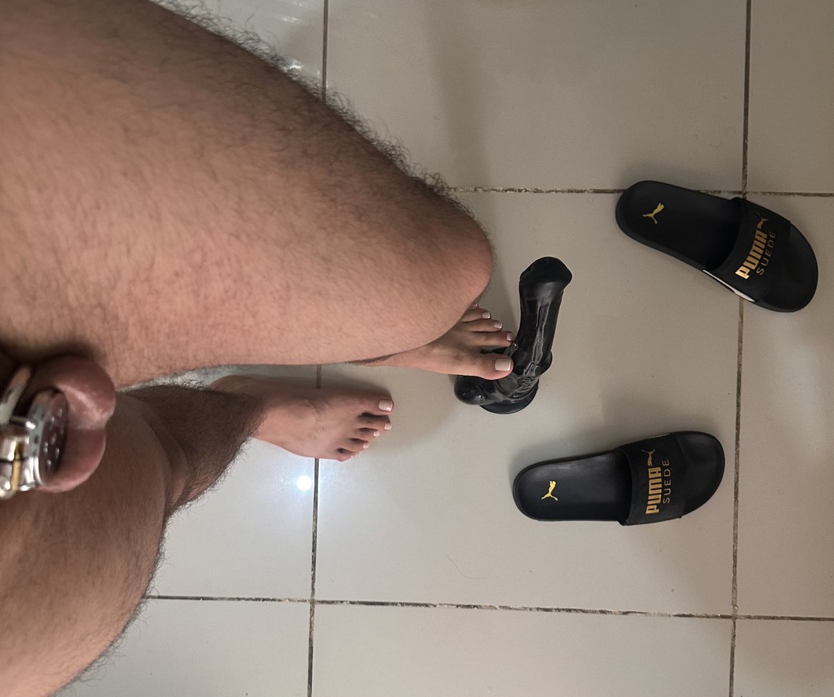 aleets3x's tweet photo. I love playing while locked up

#trans #feet #tsfeet #nailsfeet #soles #toes #tsgirls #femboy #anal https://t.co/9zzWlHV1SK