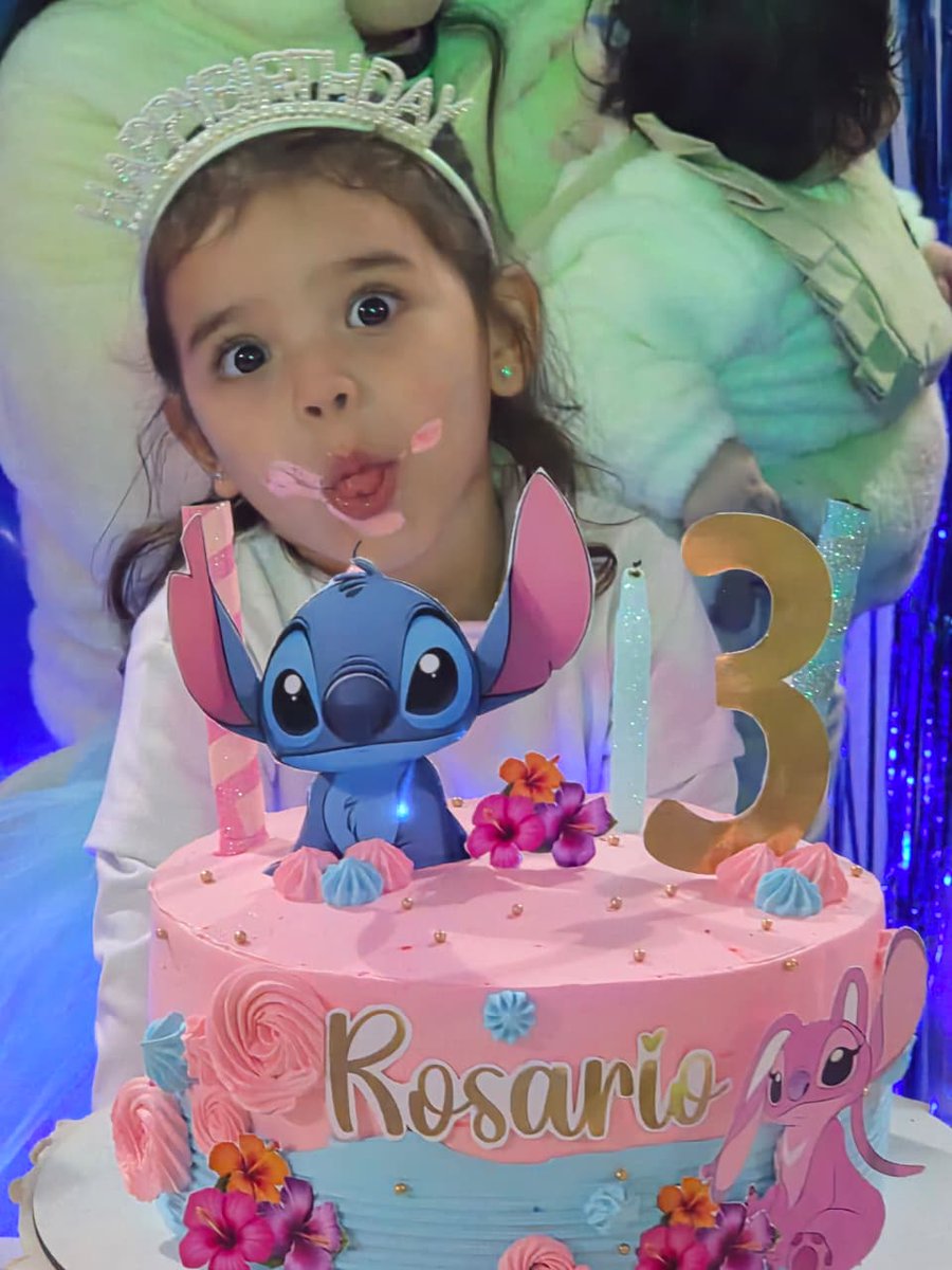 guadageronimo15's tweet photo. Fue mi cumpleaños 🎂 ROSARIO 🌈 
#SEFUELARGA https://t.co/a97m2NEb33
