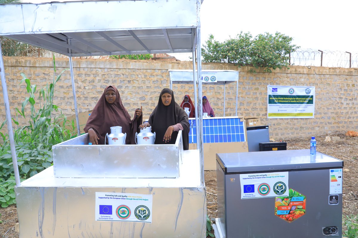 reado_org's tweet photo. Women milk producers in Baidoa recently received solar cold-chain equipment with massive support from @EU_in_Somalia, @adra_somali and @MoEWRSo. Less spoilage means better income for women-led cooperatives driving sustainable economic empowerment in the region. #WomenEmpowerment https://t.co/LxCMy9AXZf