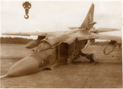 BaA43A3aHY's tweet photo. MiG-23s sitting down. https://t.co/smsGbo7HV9