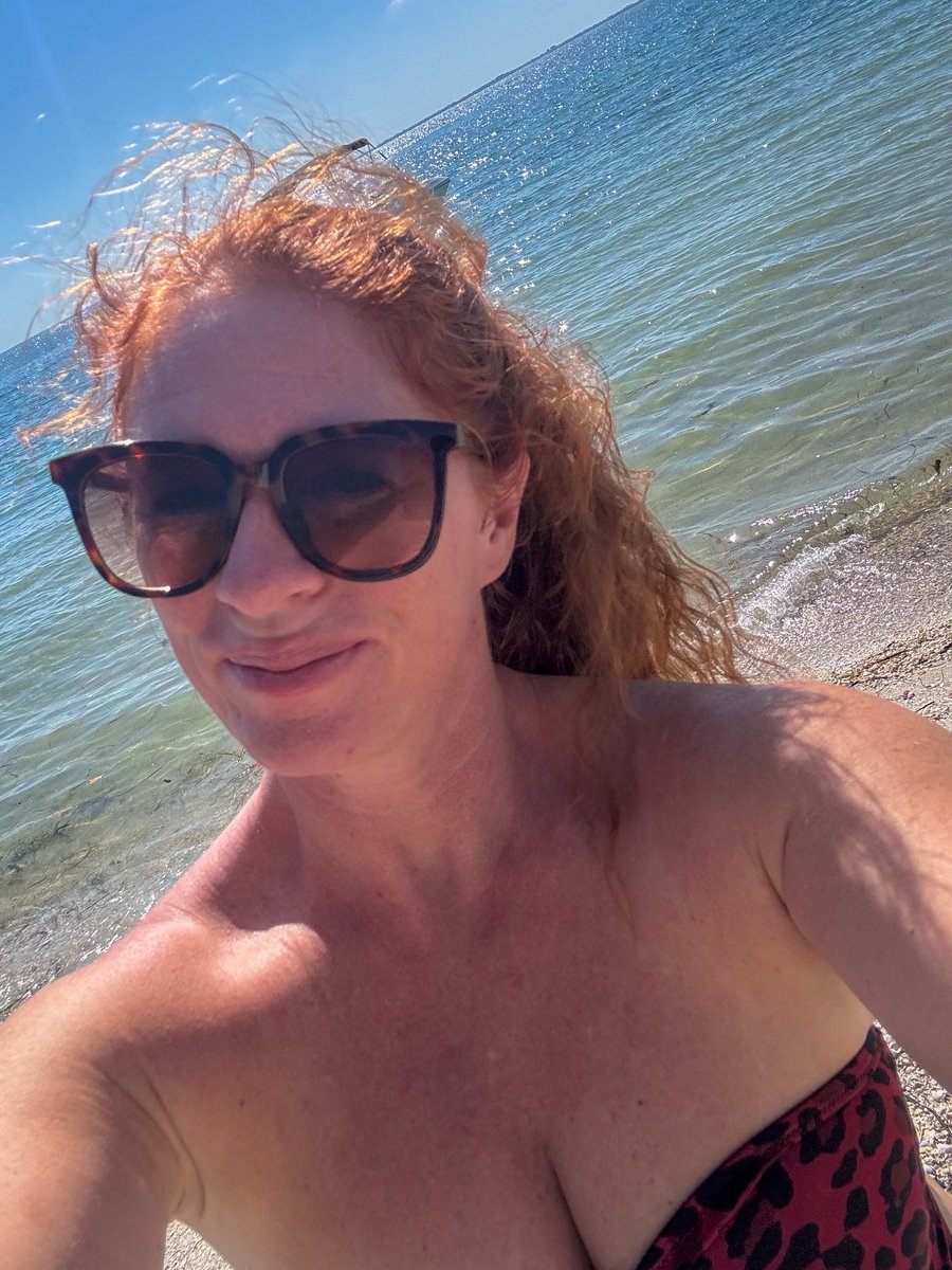 ReviewswithAmy's tweet photo. Great day on the boat and at the beach #floridasun #beachday https://t.co/kyplWGynvk