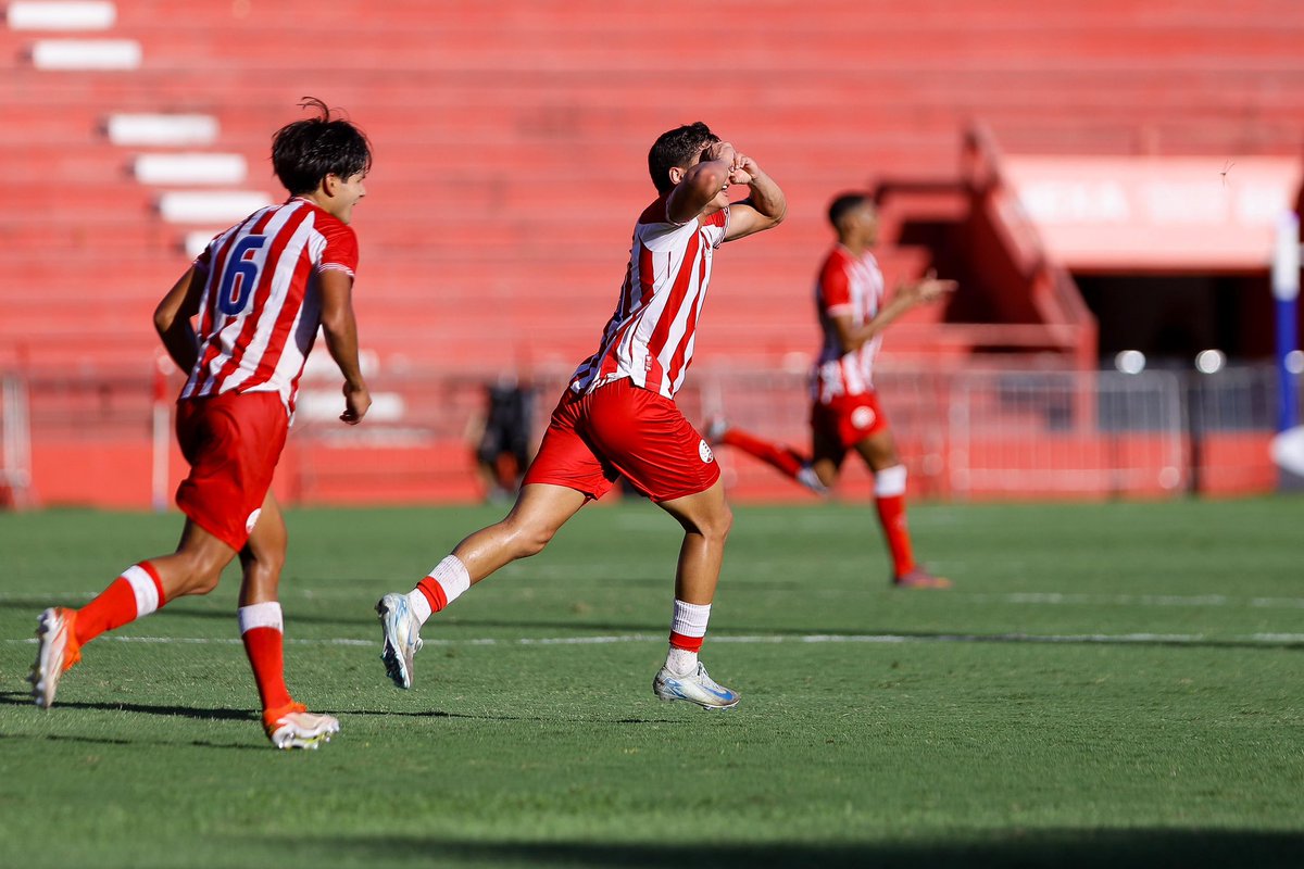 nauticope's tweet photo. FIM DA PRIMEIRA ETAPA! 🇦🇹

O Sub-20 do Náutico vai vencendo o Retrô por 2x0 até aqui! Os gols alvirrubros foram marcados por Rikelme e Isaque. 🔥

Vamos em busca do título! 💪 https://t.co/QhFYxBPHaB